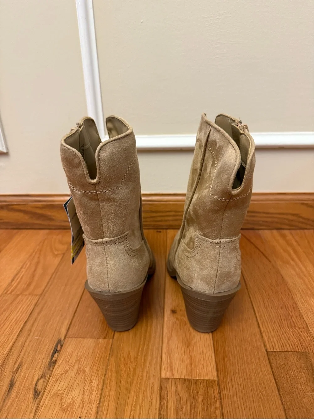 Universal Thread Women's Suede Ankle Booties - Light Tan